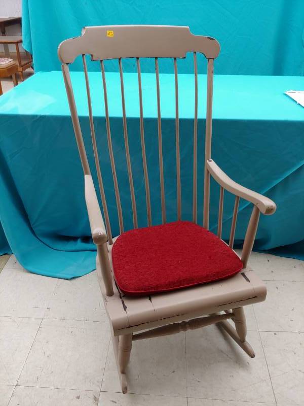 lot 5128 image: Vintage Rocking Chair