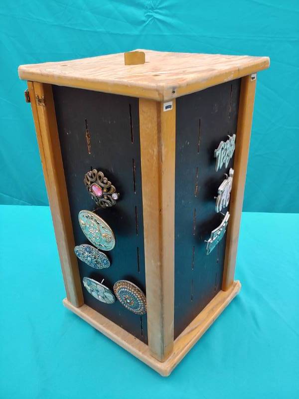lot 5130 image: Belt Buckle Lot with Merchandising Display Stand