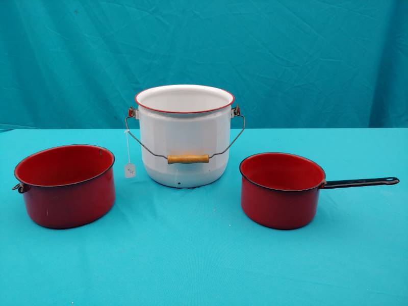 lot 5033 image: Enamel Cookware