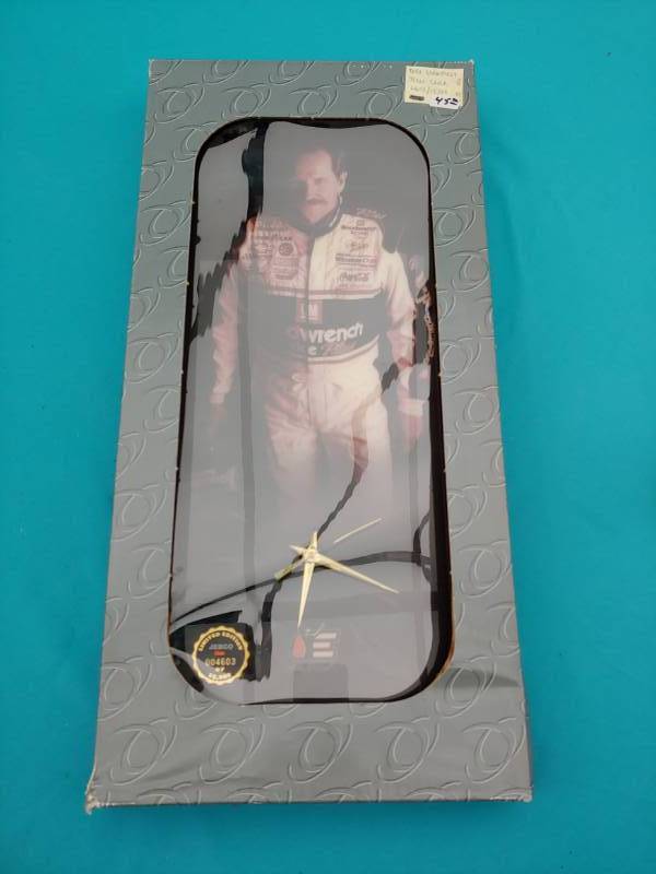 lot 5043 image: Limited Edition Dale Earnhardt Clock