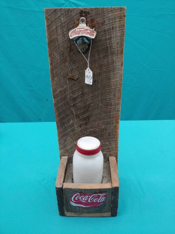 lot 5044 image: Coca Cola Decor