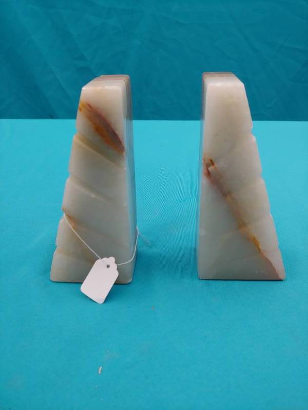 lot 5134 image: Marble Bookends