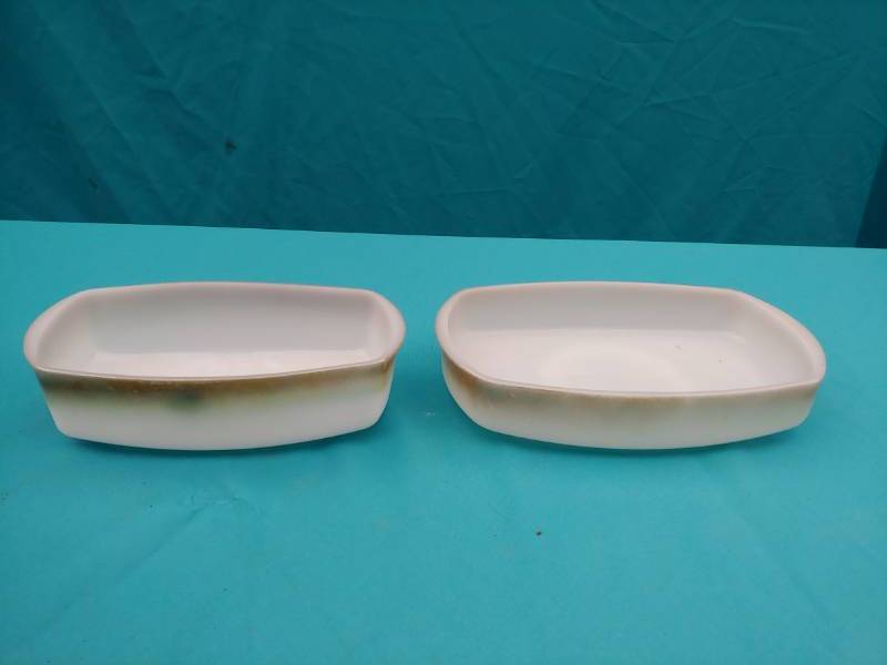 lot 5135 image: Federal Casserole Dishes