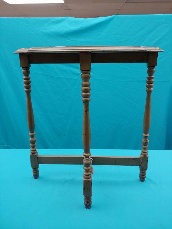 lot 5058 image: Green Half Moon Table
