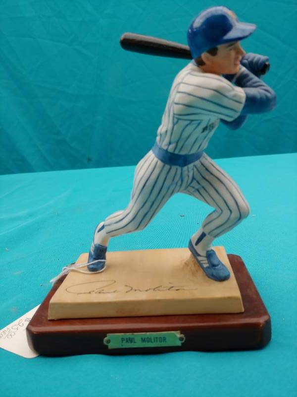 lot 5075 image: Paul Molitor Figurine