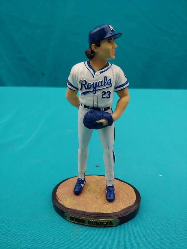 lot 5078 image: Mark Gubicza Figurine