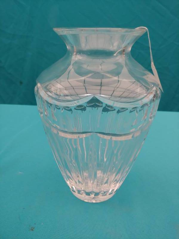 lot 5082 image: Signed Waterford Crystal Pompeii 10 Vase