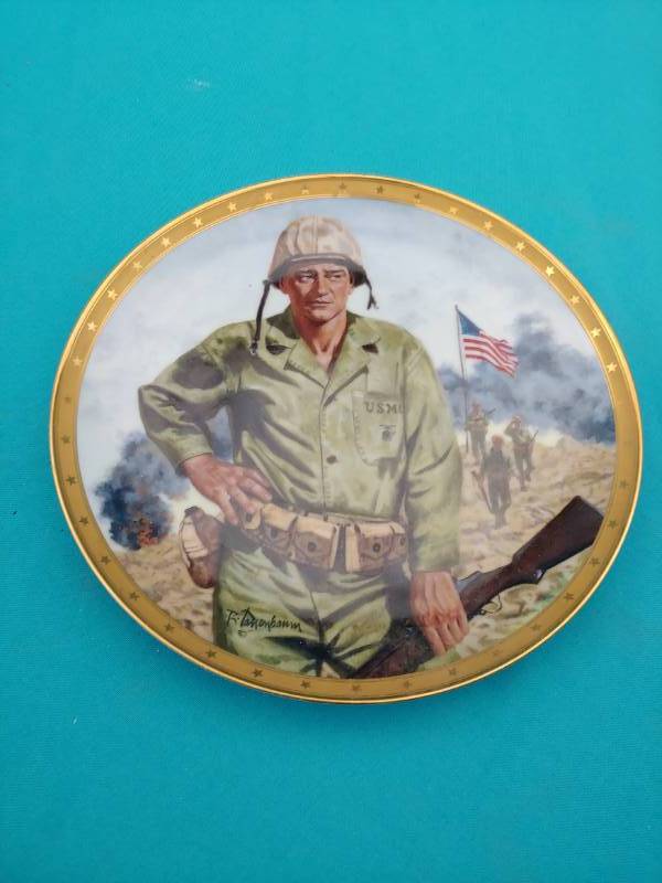 lot 5089 image: Franklin Mint John Wayne Collector Plate