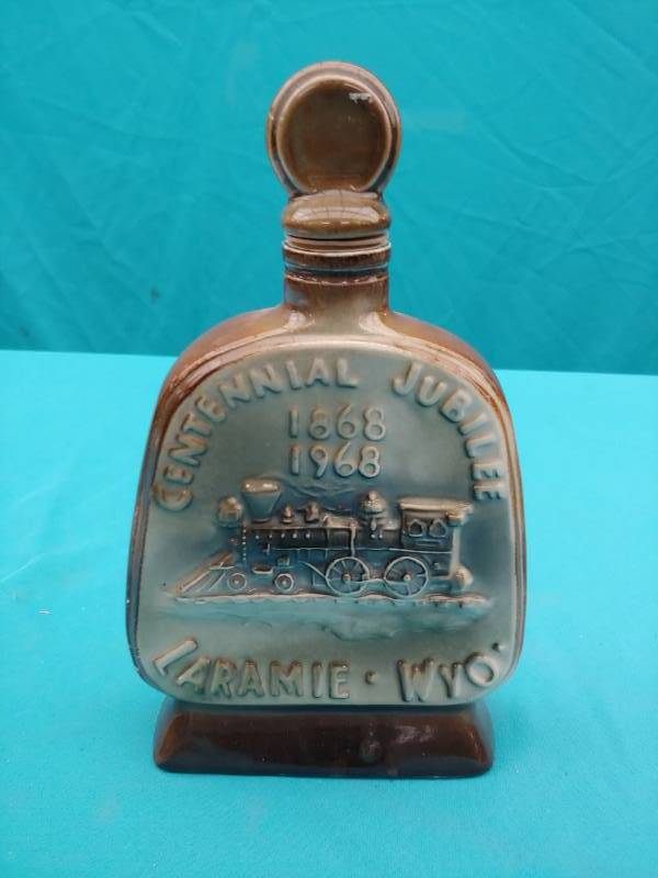 lot 5151 image: Centennial Jubilee Decanter