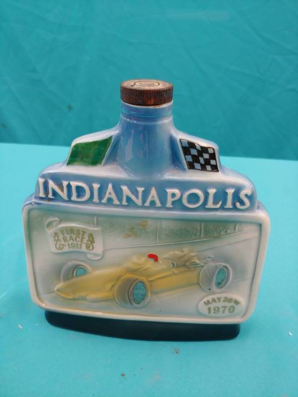 lot 5153 image: Indianapolis Decanter