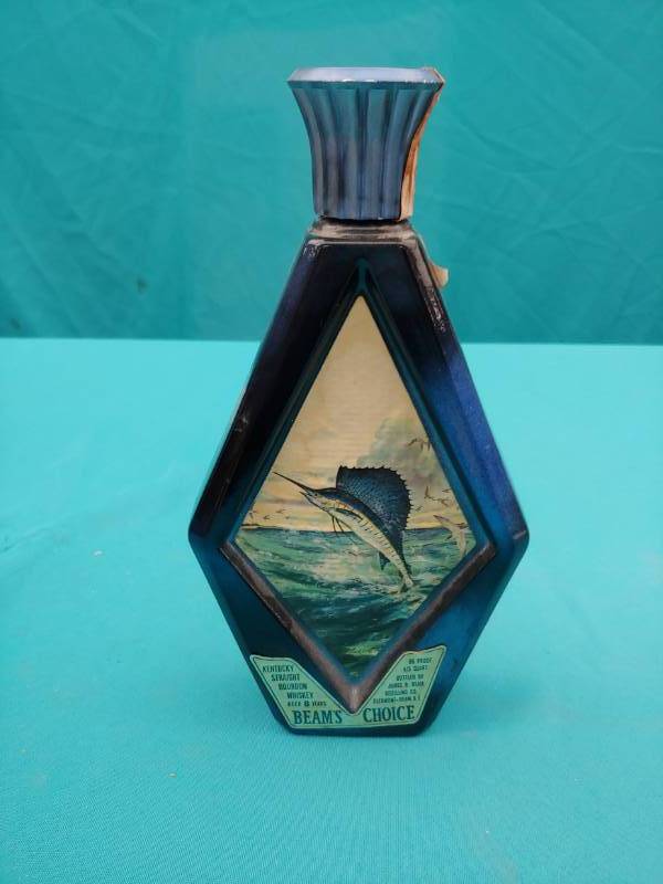 lot 5161 image: Swordfish Decanter