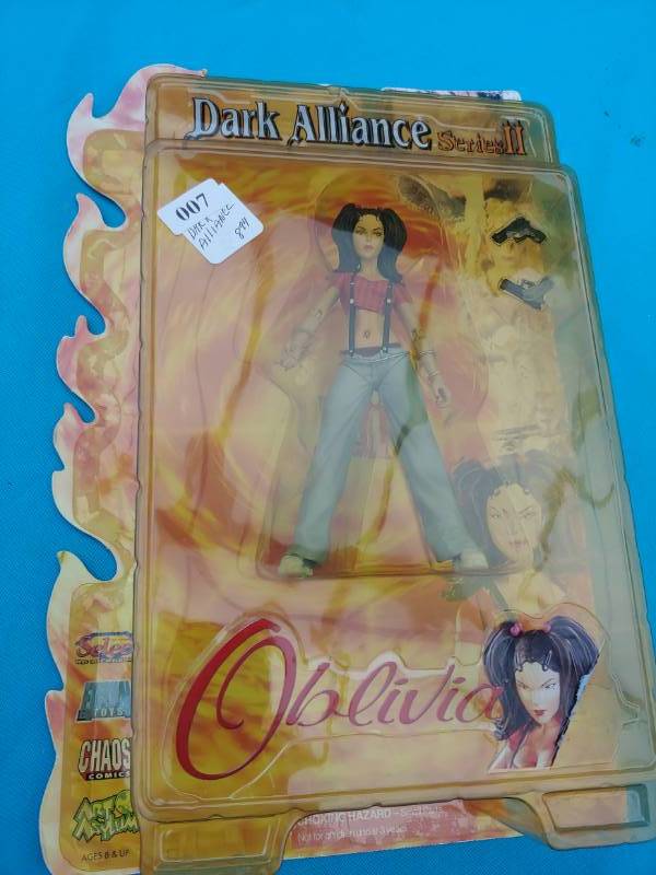 lot 5188 image: Dark Alliance Series II Oblivia Figurine