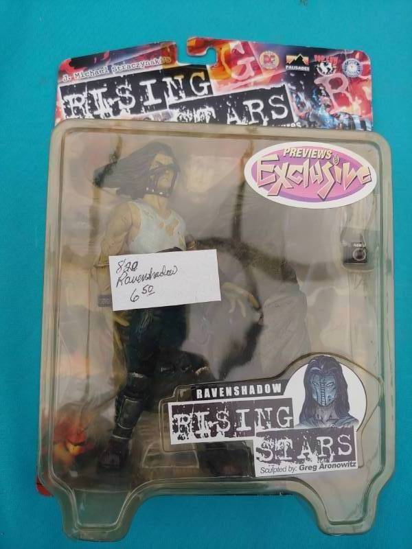 lot 5195 image: Rising Stars Ravenshadow Figurine
