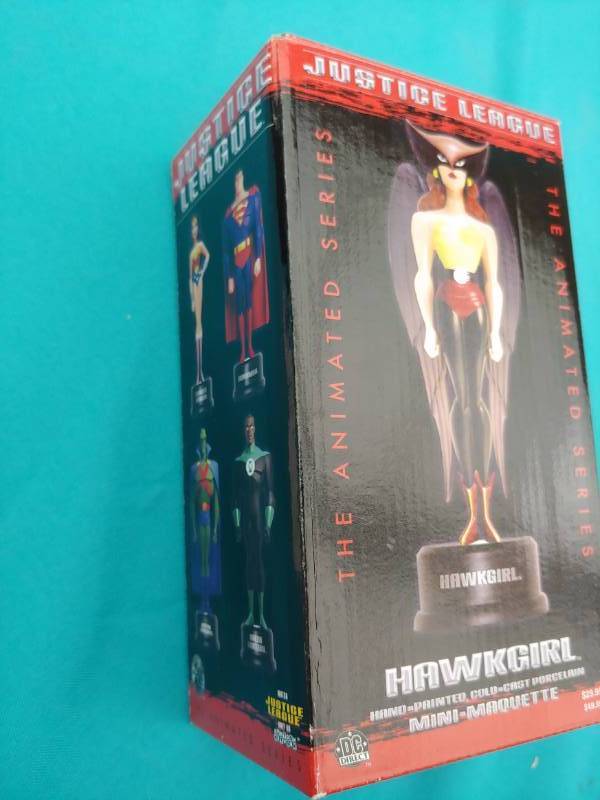 lot 5213 image: Hawkgirl Figurine