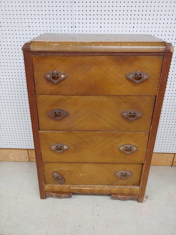 lot 5013 image: Antique Waterfall Tall Dresser