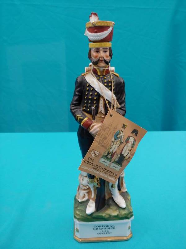 lot 5168 image: Corporal Grenadier Decanter