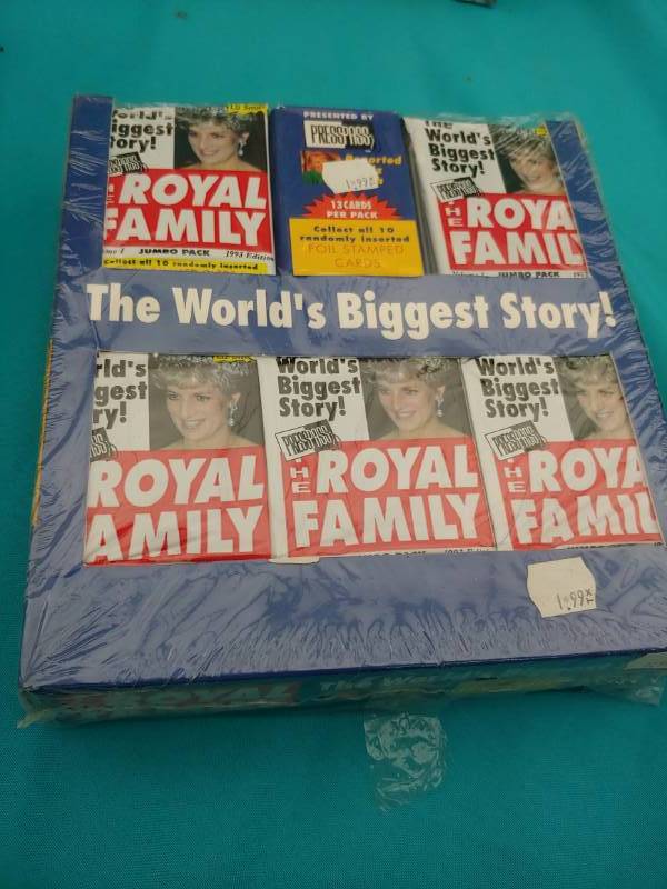 lot 5260 image: Sealed Royal Family Cards
