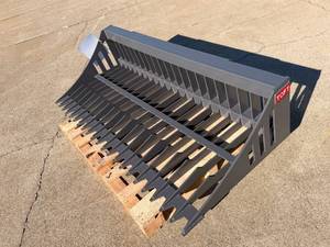 lot 4021 image: TOFTLSSB-78 - Skeleton Skid Steer 78 Bucket - Unused