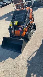 lot 8043 image: LDH-HT380 - LandHonor Mini Tracked Skid Steer Loader - Unused