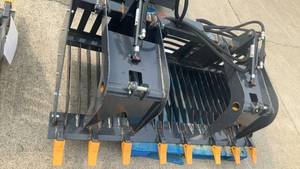 lot 8051 image: RGB-11-72W - Land Honor Heavy Duty Hydraulic Root Rake Grapple Attachment - Unused