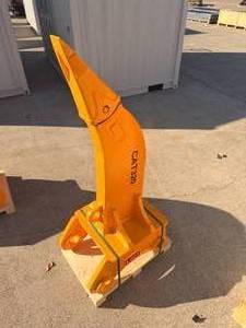 lot 4027 image: TOFT08ER - Excavator Ripper with 80mm Pins to Fit CAT320 - Unused
