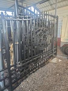lot 11192580 image: Elk style Decorative Wrought Iron Gate with Medallion Design