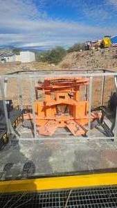lot 11192521 image: Heavy Duty 12�� Tree Shear With Tree Grapper