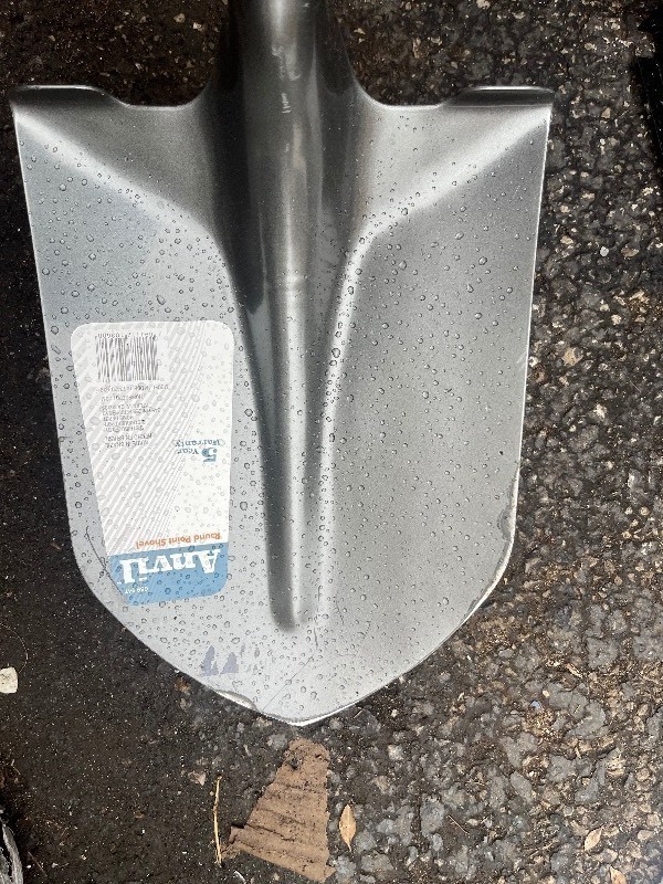 lot 106 image: Anvil 47 in. Wood Handle Carbon Steel Digging Shovel
