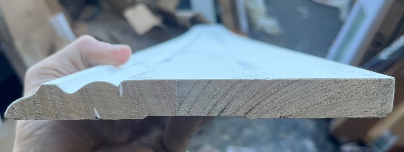 lot 420 image: Primed Wood Baseboard Moulding Piece 8 x 6 � not Perfect