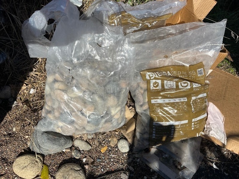 lot 107 image: Large Quantity Lot of MSI PiedraPebbles - Amazon Multi Design - Great LandScaping Rocks - Beautiful Color - 50lb of Rocks