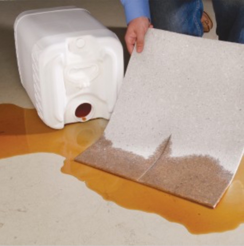 lot 19 image: Spill-Tech Universal Maximizer Heavy Weight Cellulose Roll - 30 x 150 Surface Layer has exterior Damage, but not the entire roll Retails $230