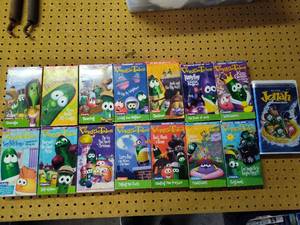 lot 18 image: VeggieTales Complete VHS Collection - Christian Childrens Series