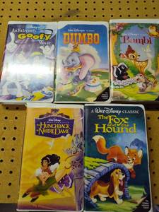 lot 20 image: Disney Classic VHS Movie Collection