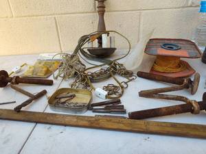 lot 54 image: Retro Swag Lamp Hardware and Tools l