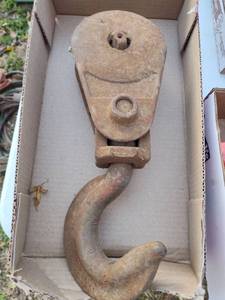lot 78 image: Industrial Cast Iron Pulley Hook