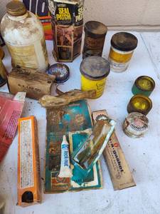 lot 125 image: Retro Automotive Maintenance Collection