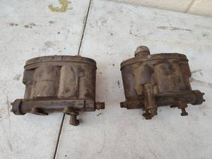 lot 136 image: World War 2 Era Aircraft Fuel Level Gauges