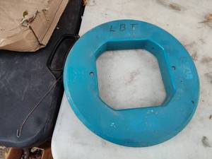 lot 151 image: Retro Giant Letter C Sign - Blue Channel Letter