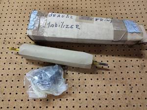 lot 186 image: Hydraulic Spring Stabilizer Assembly