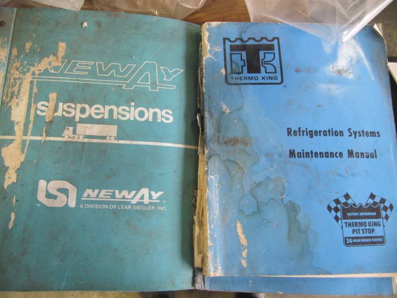 lot 922 image: 2 ThermoKing Refrigeration Maintentance Manual & Neway Suspensions Manual