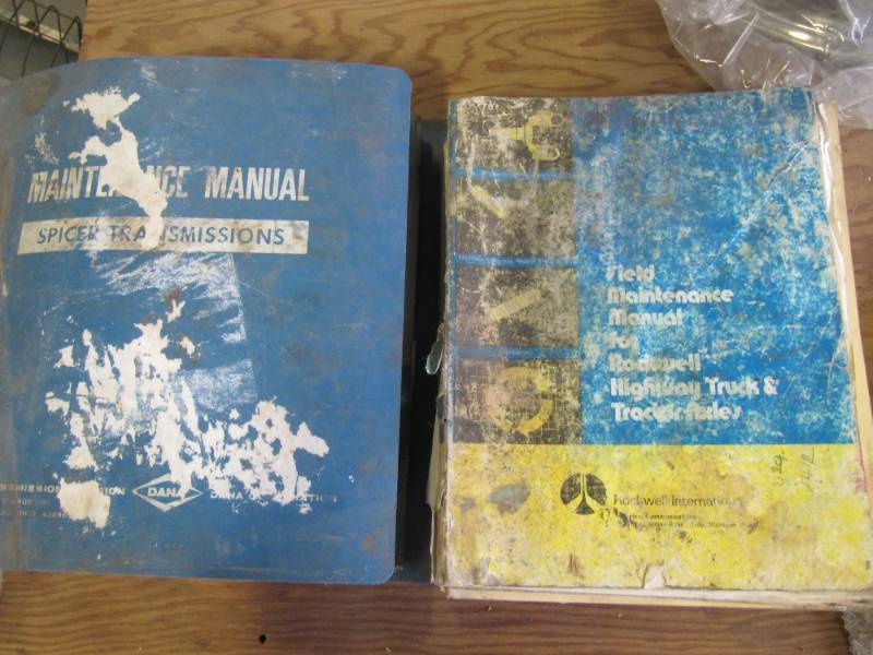 lot 928 image: Rockwell & Spicer Transmission Service Manual