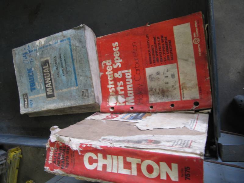 lot 930 image: Chilton Auto Repair Manual 1979-86 Holly Carburetion Service Manual & 77 GMC Service Manual