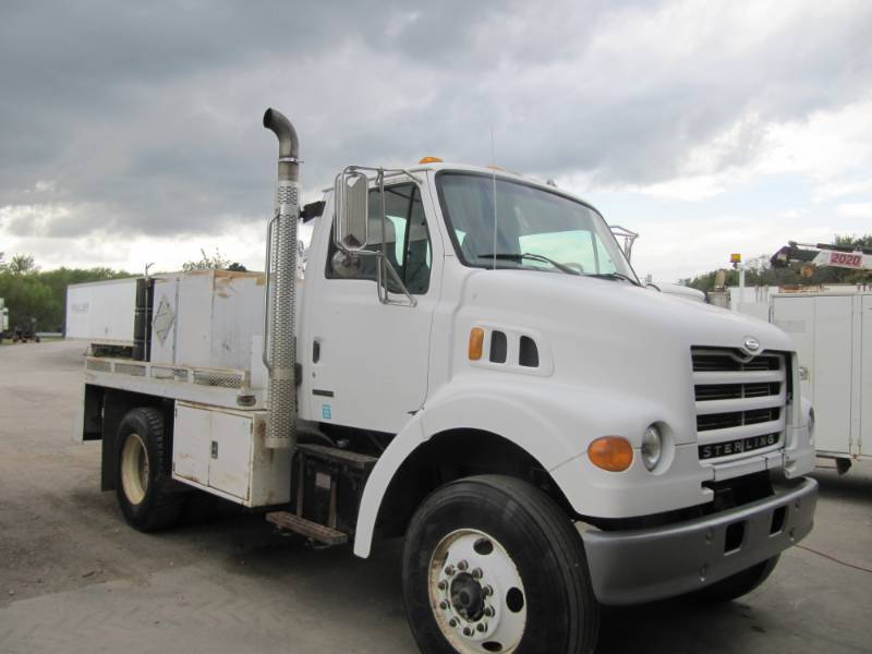 lot 900 image: 2001 Sterling Service Truck- With Auto -Crane Econo IIR - And IMT Air Compressor-