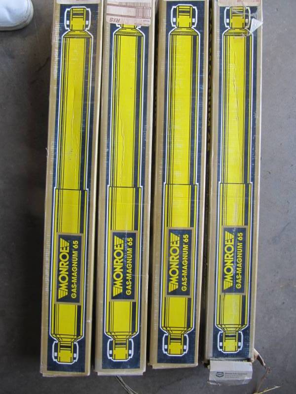 lot 950 image: NEW 4 Monroe Gas-Magnum 65 heavy duty truck shocks #65407