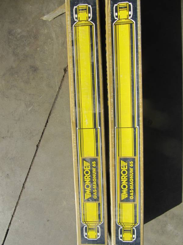 lot 956 image: NEW 2 Monroe Gas-Magnum 65 heavy duty truck shocks #65101