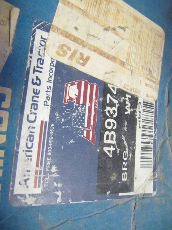 lot 978 image: 3 NEW Bearings #4B9374, #1M6573, #4B9373