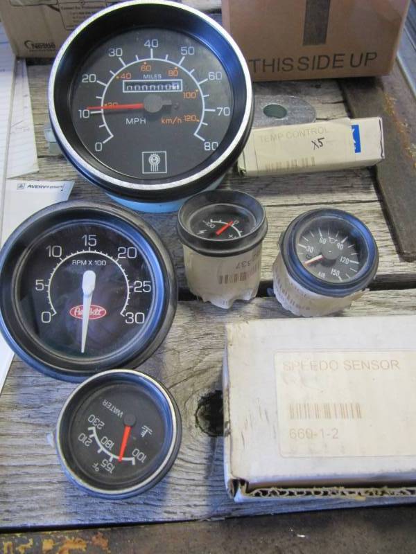 lot 982 image: Assorted  Gauges For Petes and KW  sensor #660-1-2  temp control-Speedo Head and Tach