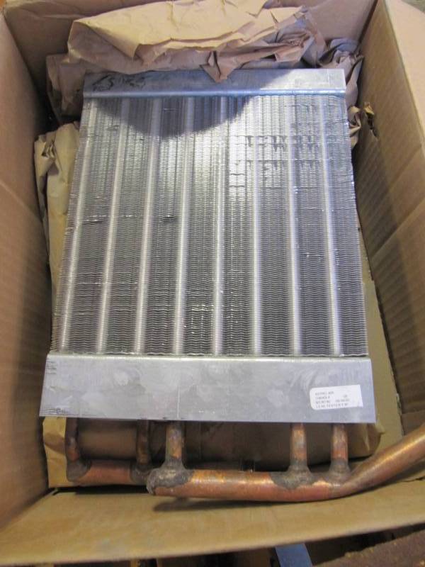 lot 986 image: NEW heavy duty heater core part #MC1135 Pete & Kenworth