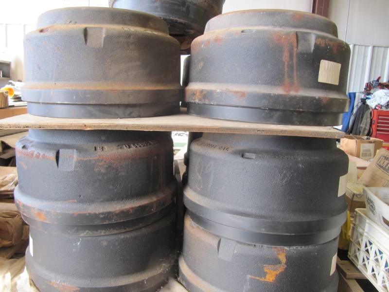 lot 1000 image: 6 NEW Brake drums 10 12 x 5 12  #3166