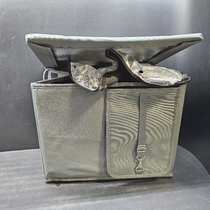 lot 2111 image: Heated Cat House